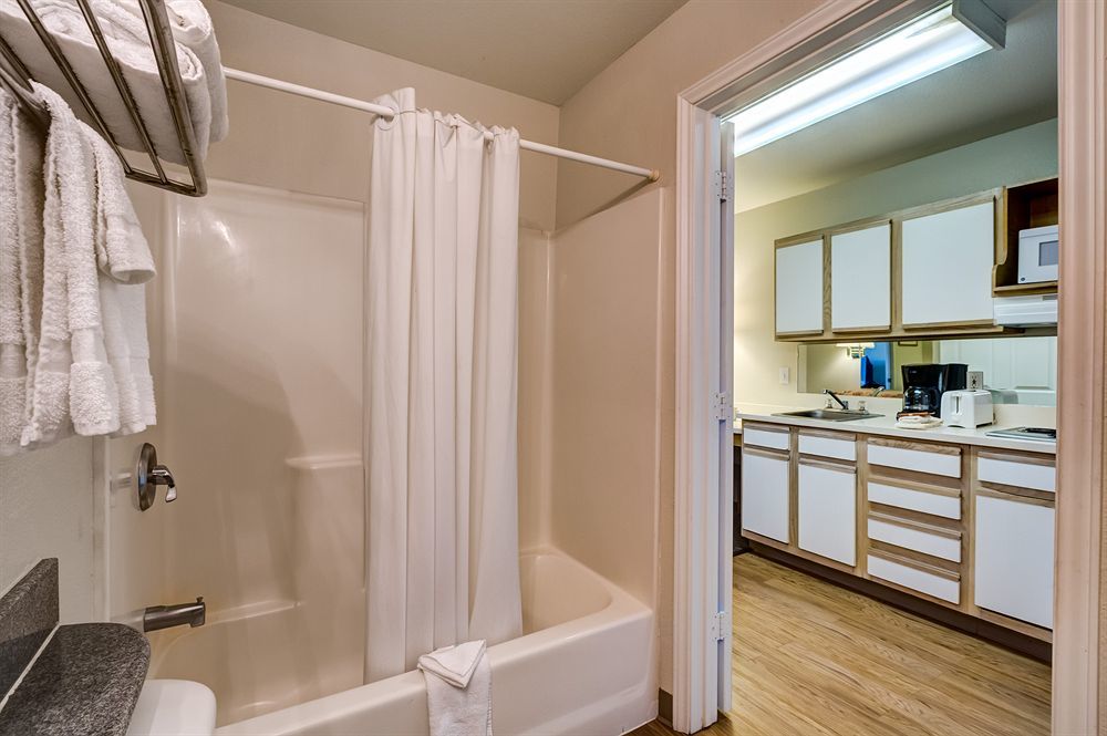 Intown Suites Extended Stay Select Denver - Aurora South Exterior photo